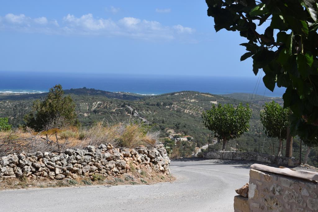 Traditional Stonebuilt Villa Leonanto, Only 5 Km From A Sandy Beach Kastellos Экстерьер фото