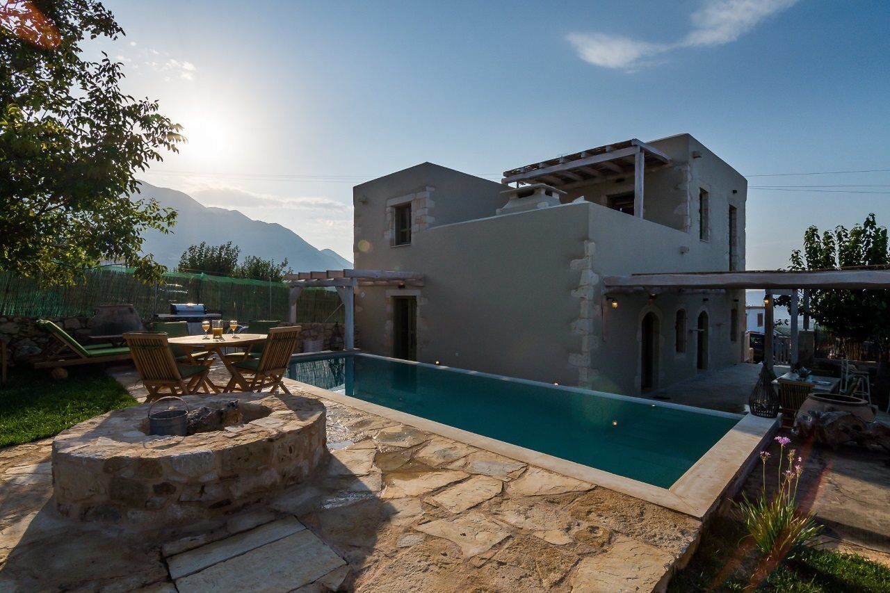 Traditional Stonebuilt Villa Leonanto, Only 5 Km From A Sandy Beach Kastellos Экстерьер фото