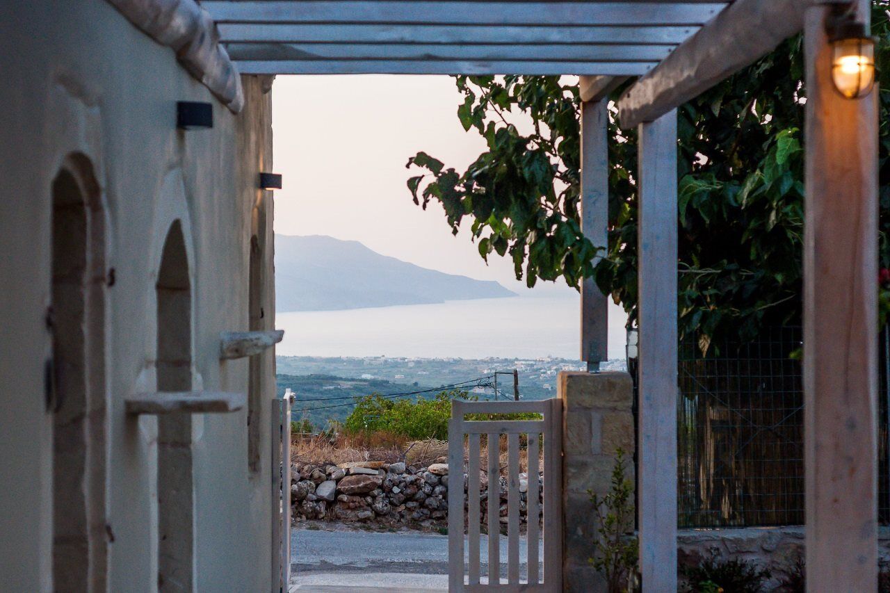 Traditional Stonebuilt Villa Leonanto, Only 5 Km From A Sandy Beach Kastellos Экстерьер фото