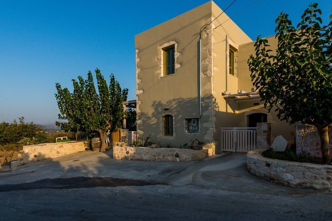 Traditional Stonebuilt Villa Leonanto, Only 5 Km From A Sandy Beach Kastellos Экстерьер фото