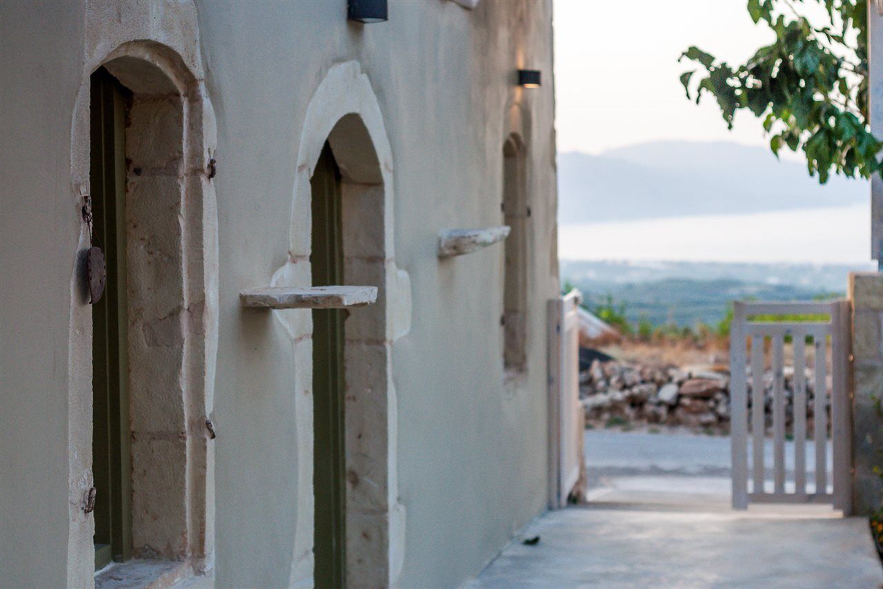 Traditional Stonebuilt Villa Leonanto, Only 5 Km From A Sandy Beach Kastellos Экстерьер фото